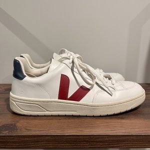Men’s Veja V-12 Sneakers